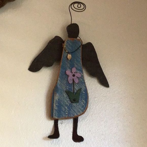 Rustic Angel - Picture 2 of 9